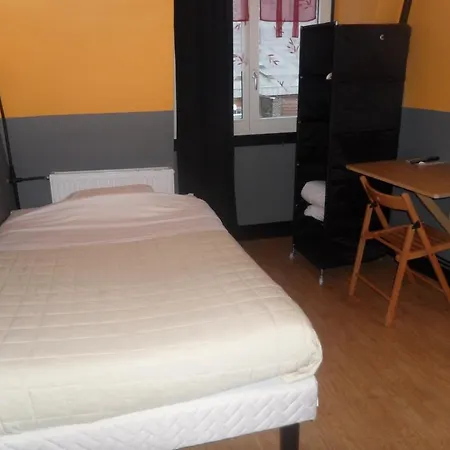 Chopin Hotel 2*