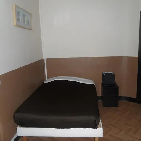 Hotel Chopin 2*